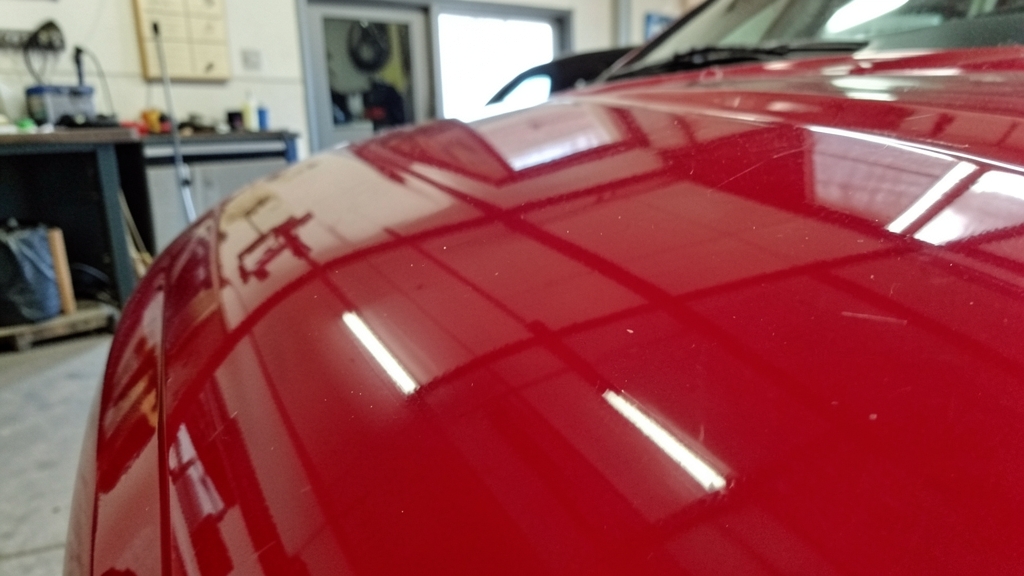 The Gloss Factor: Ceramic Coating vs. Wax for Baton Rouge