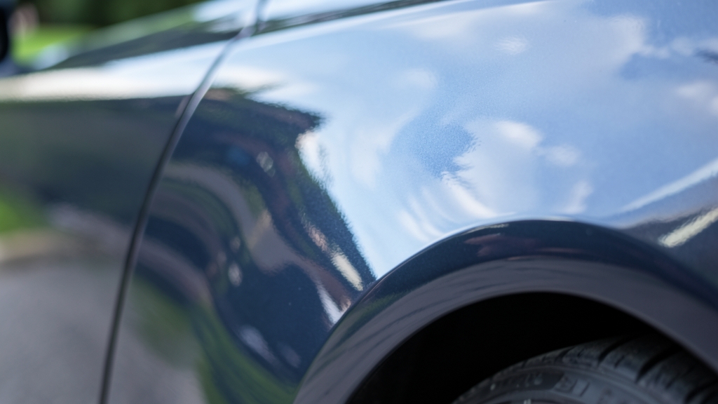 Ceramic Coating vs. Vinyl Wraps in Honolulu