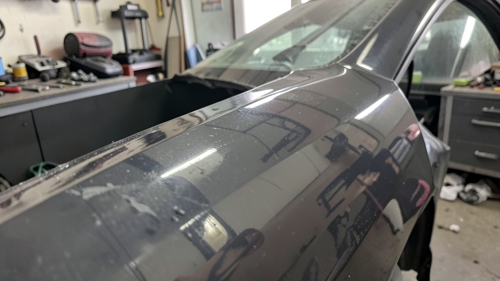 Hydrophobic vs. Hydrophilic Ceramic Coatings: What Houston Drivers Need to Know in Ceramic Coating Houston, TX