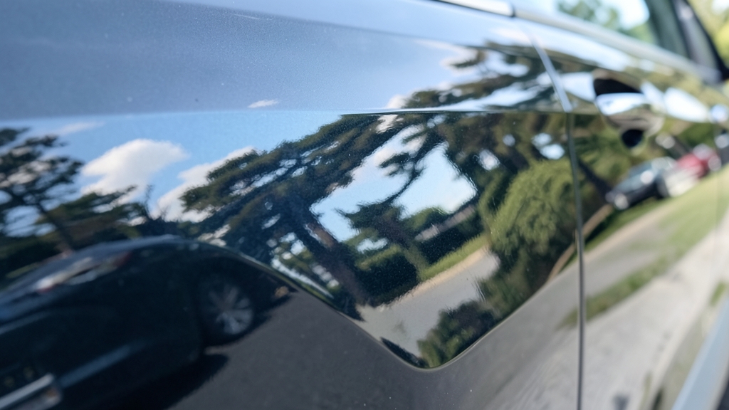 How Hydrophobic Properties in Ceramic Coatings Tackle Temple Terrace’s Heavy Rain in Ceramic Coating Temple Terrace, FL